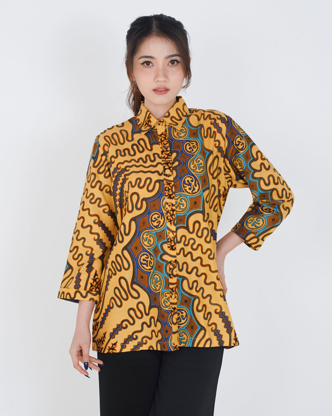 Blouse Lengan Panjang Lengko Manggar Kerah - Cream