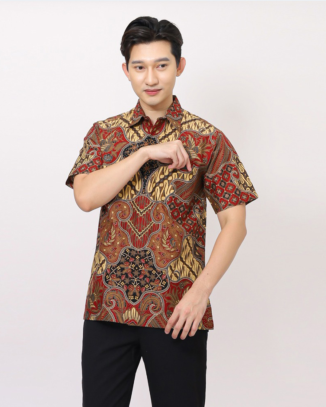 Kemeja Batik Lengan Pendek Motif Sekar Jagad Berseri - Merah