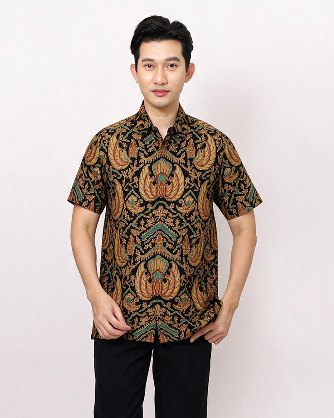 Kemeja Batik Lengan Pendek Motif Semen Kidang - Hitam mix Hijau